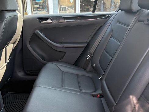 Used 2016 Volkswagen Jetta SEL w/ Lighting Package image 11