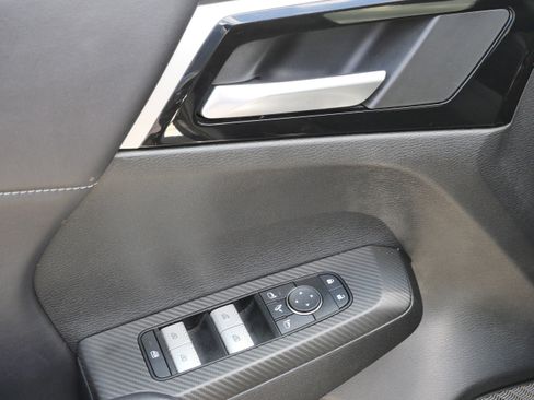 Used 2025 Mitsubishi Outlander SE AWD/4WD image 19