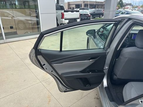 Used 2025 Toyota Camry LE AWD/4WD image 28