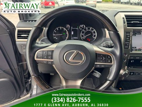 Used 2021 Lexus GX 460 Luxury w/ Accessory Package AWD/4WD image 19