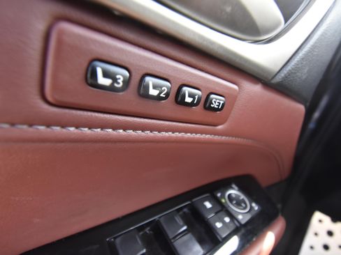 Used 2021 Toyota Camry SE w/ Carpet Mat Package (TMS) FWD image 15