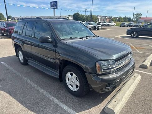 Used 2003 Chevrolet TrailBlazer LS w/ Preferred Equipment Group AWD/4WD image 3