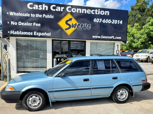 Used 1990 Toyota Corolla Deluxe image 10