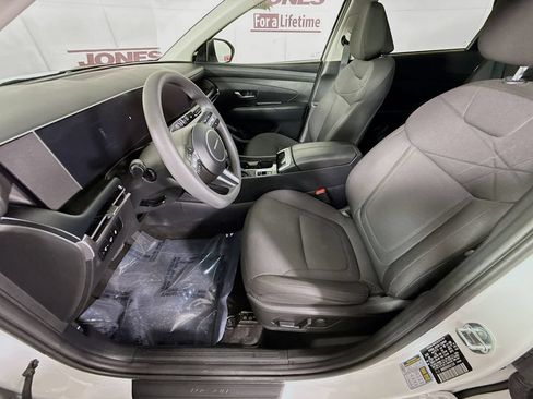 Certified 2025 Hyundai Tucson SEL FWD image 22