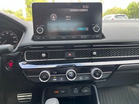 Used 2024 Honda Civic Sport image 9