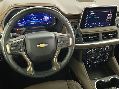 Used 2024 Chevrolet Suburban High Country AWD/4WD image 29