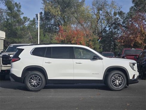 New 2026 GMC Acadia Elevation image 3