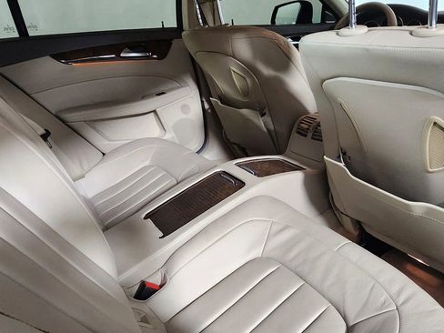 Used 2014 Mercedes-Benz CLS 550 w/ Premium 1 Package image 18