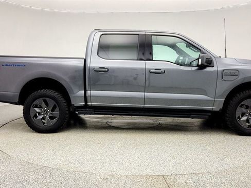 Used 2022 Ford F150 Lightning Lariat AWD/4WD image 4