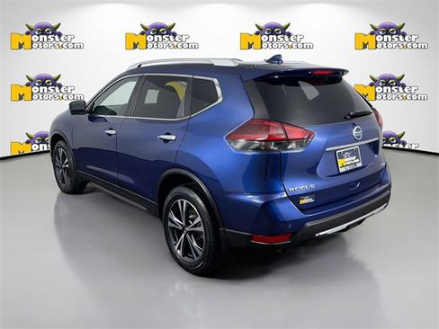 Used 2020 Nissan Rogue SV image 7