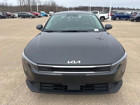 Used 2025 Kia K4 LXS image 8