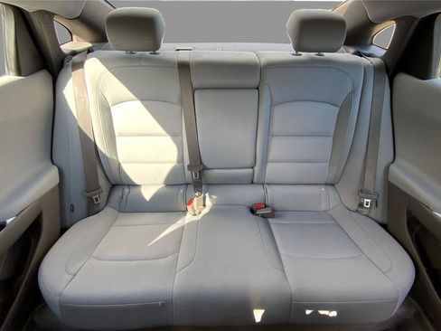 Used 2021 Chevrolet Malibu LT image 14