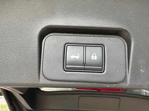 Used 2021 Nissan Rogue SV w/ Premium Package FWD image 20