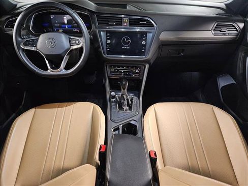 Used 2022 Volkswagen Tiguan SE FWD image 16