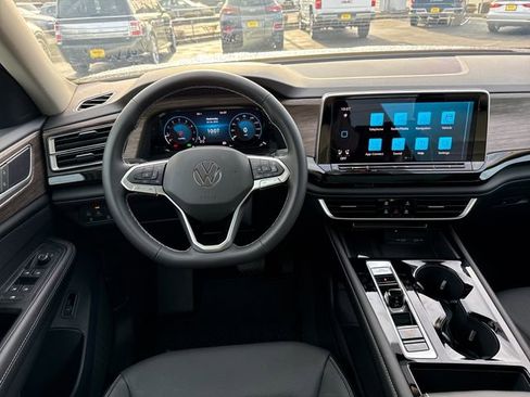 New 2026 Volkswagen Atlas SEL image 18