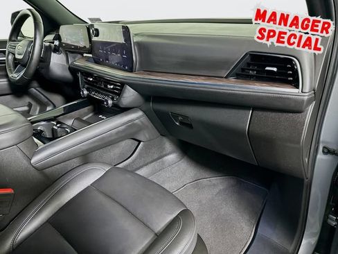 Used 2025 Chevrolet Tahoe LT RWD image 29
