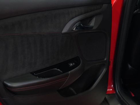 Used 2014 Chevrolet SS RWD image 26