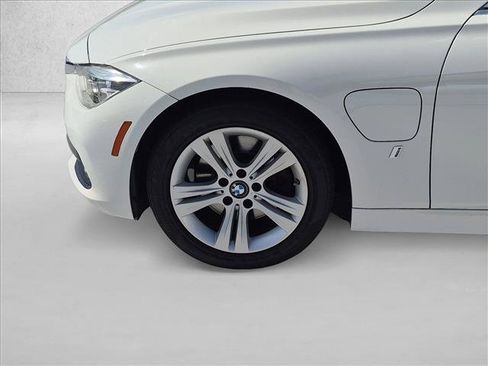Used 2018 BMW 330e RWD image 14
