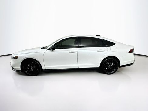 Used 2025 Honda Accord SE image 4