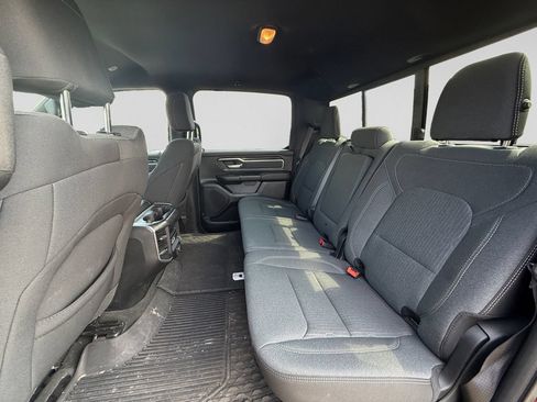 Used 2022 RAM 1500 Big Horn AWD/4WD image 35