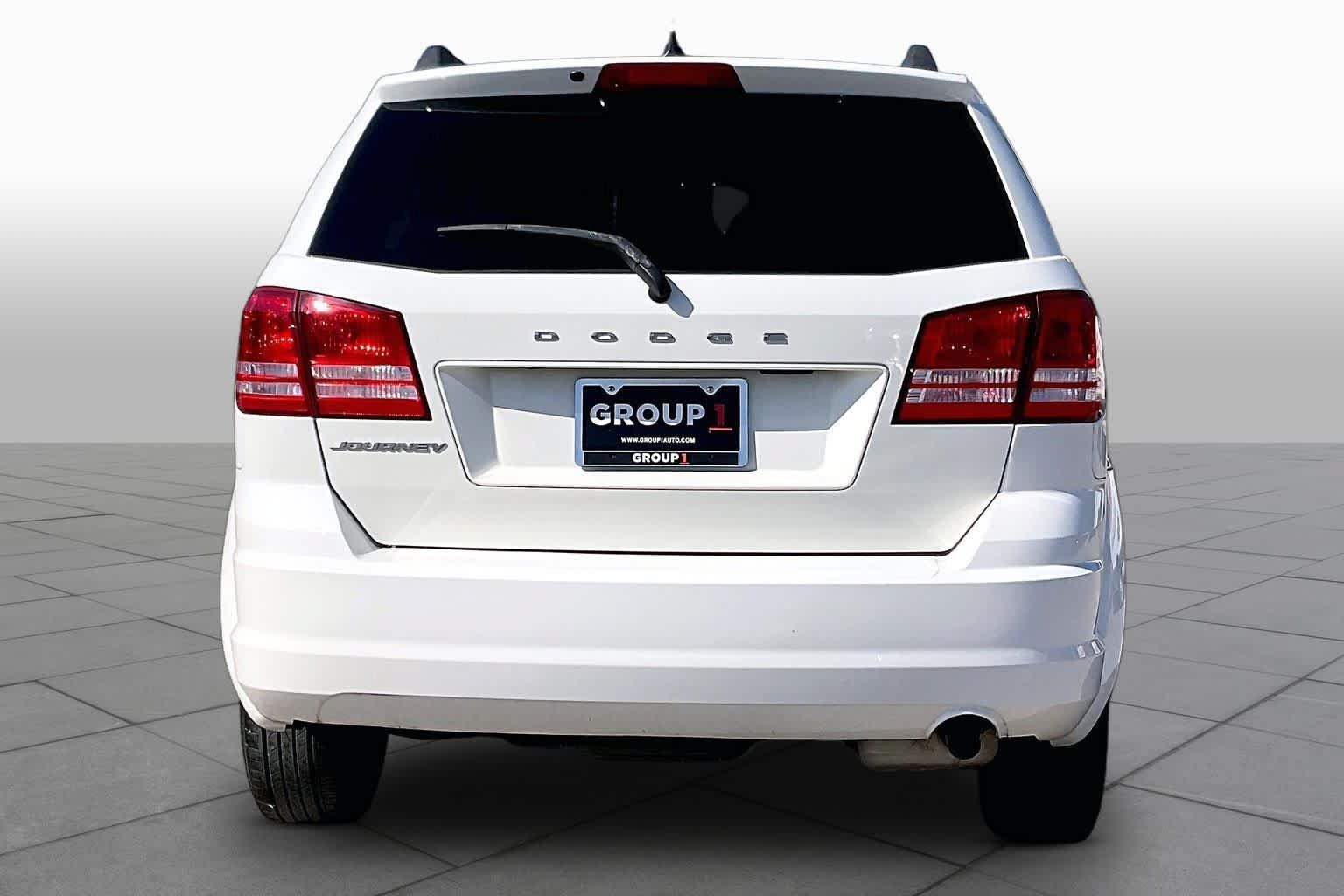 Used 2018 Dodge Journey SE w/ Blacktop Package FWD image 5