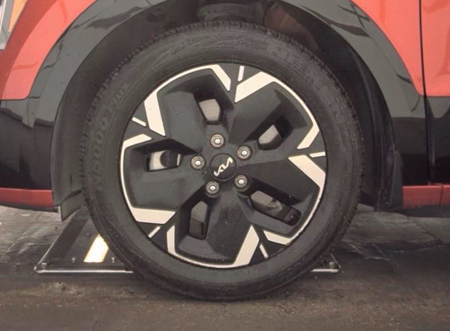 Used 2023 Kia Niro Wind FWD image 5