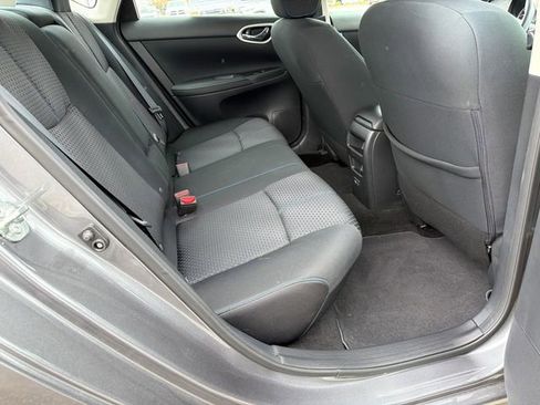 Used 2019 Nissan Sentra SR image 15