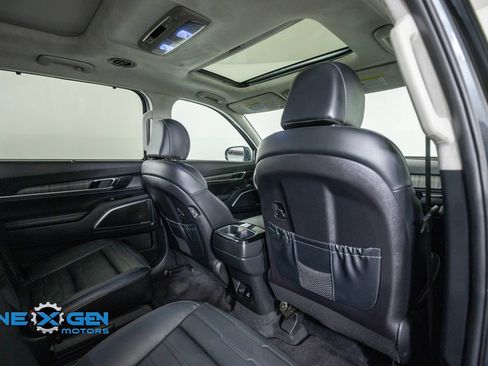 Used 2024 Kia Telluride SX Prestige w/ Towing Package AWD/4WD image 38