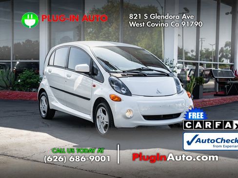 Used 2017 Mitsubishi i ES image 3