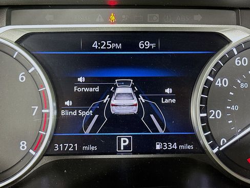 Used 2025 Nissan Sentra SV image 19