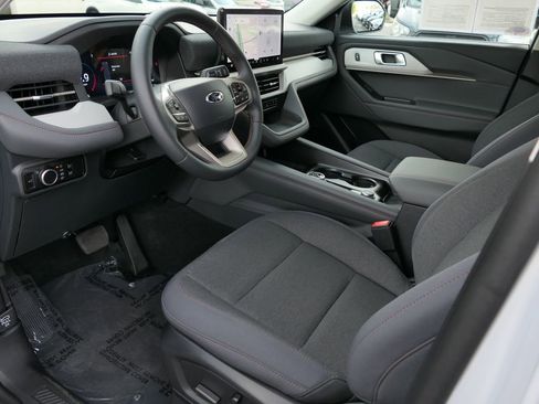 Used 2026 Ford Explorer Active image 13