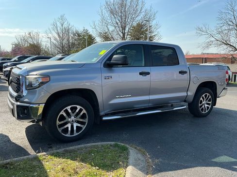 Used 2018 Toyota Tundra SR5 w/ SR5 Upgrade Package image 2