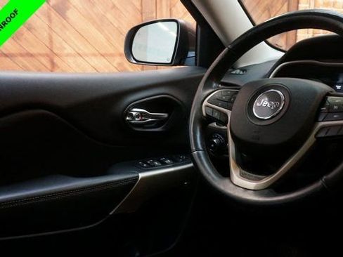 Used 2018 Jeep Cherokee Limited image 35