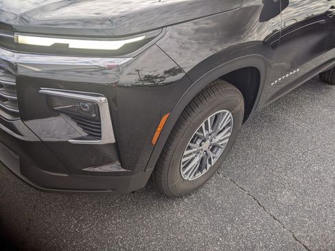 New 2026 Chevrolet Traverse LT w/ Driver Confidence Package image 10