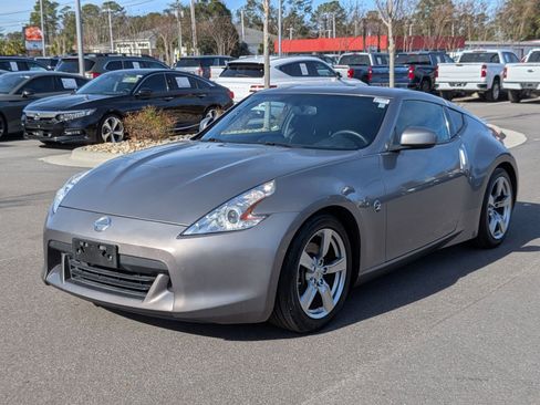 Used 2009 Nissan 370Z Touring w/ Aerodynamics Pkg image 7