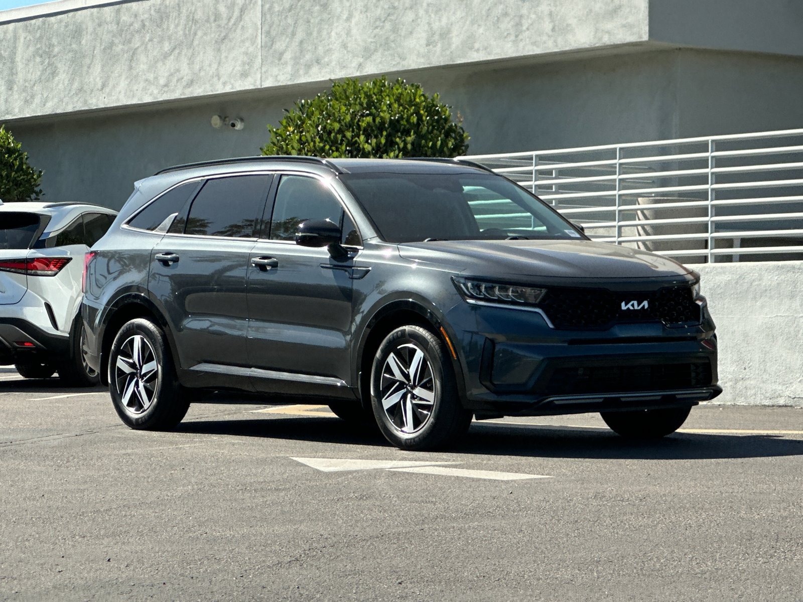 Used 2022 Kia Sorento S w/ Panoramic Sunroof Package FWD image 8