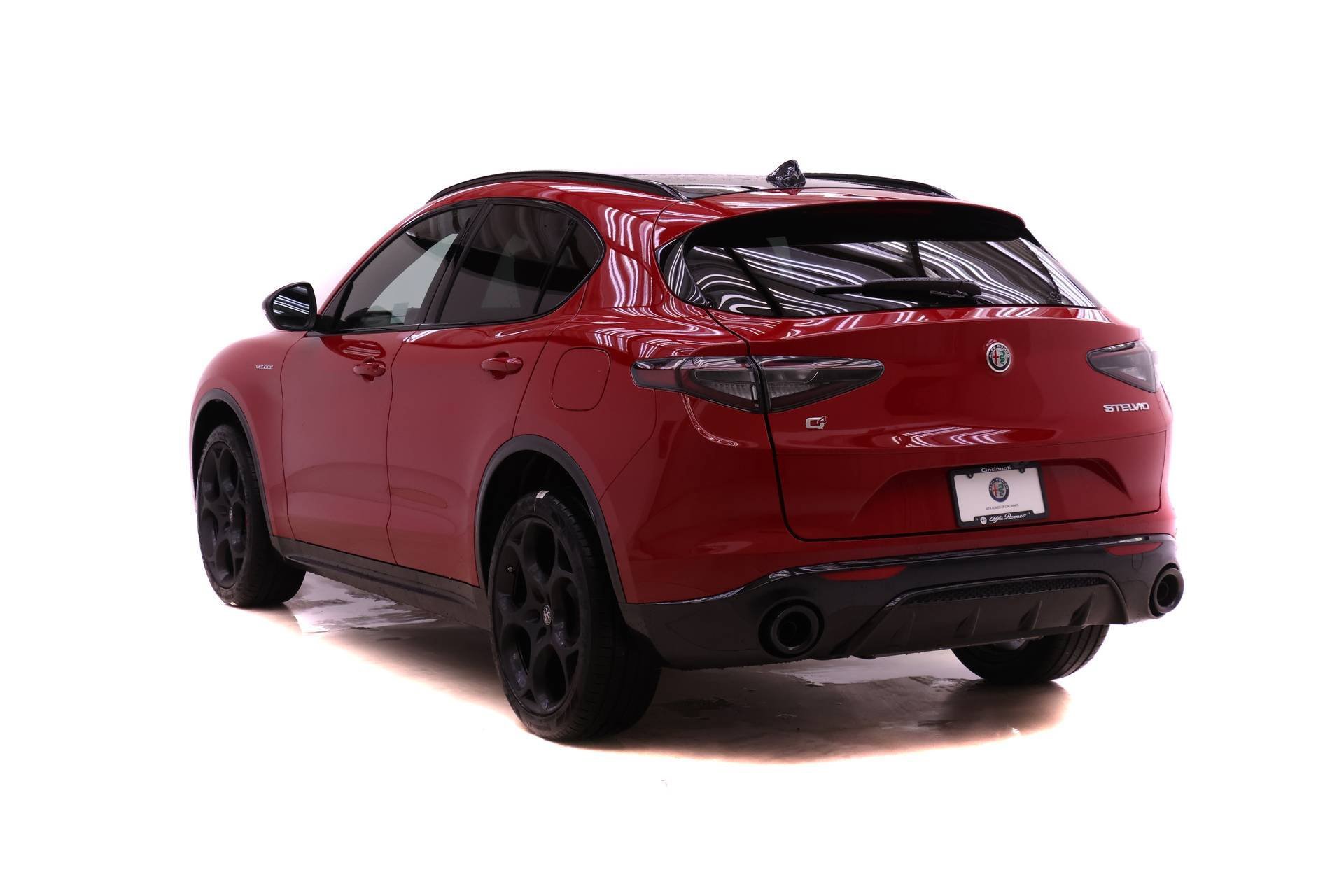 New 2026 Alfa Romeo Stelvio Sprint w/ Convenience Package AWD/4WD image 5