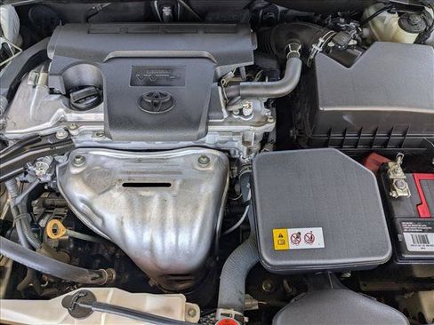 Used 2016 Toyota Camry LE FWD image 22