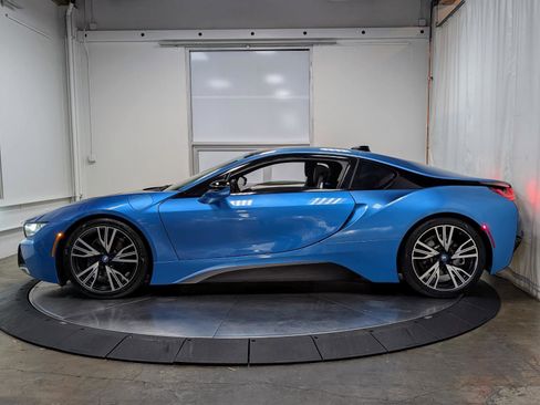 Used 2016 BMW i8 image 6