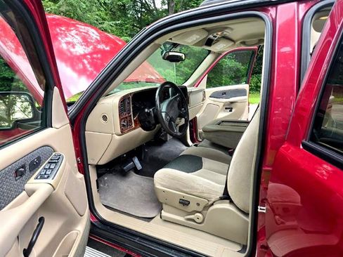 Used 2004 Chevrolet Avalanche Z71 w/ Preferred Equipment Group image 26