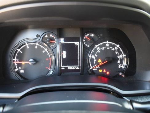Certified 2024 Toyota 4Runner SR5 AWD/4WD image 32