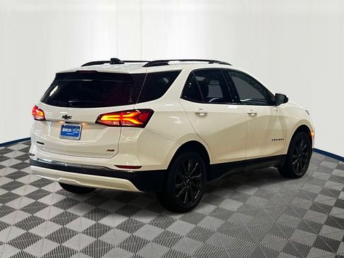 Used 2023 Chevrolet Equinox RS w/ LPO, Floor Liner Package FWD image 5