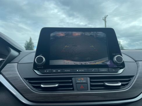 Used 2025 Nissan Altima 2.5 SV image 20