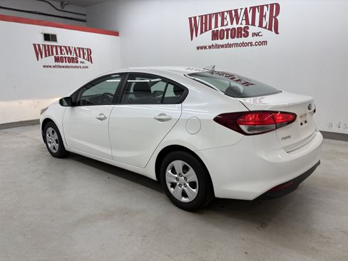 Used 2018 Kia Forte LX w/ LX Popular Package FWD image 2