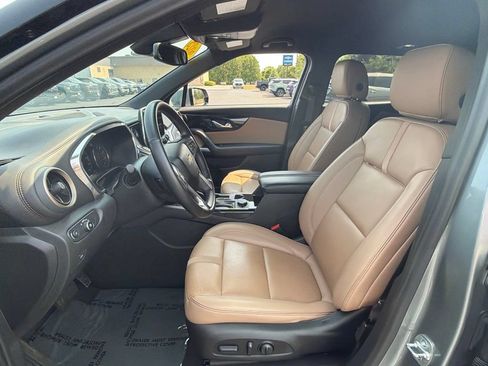 Used 2025 Chevrolet Blazer Premier w/ LPO, Black Sport Package AWD/4WD image 19