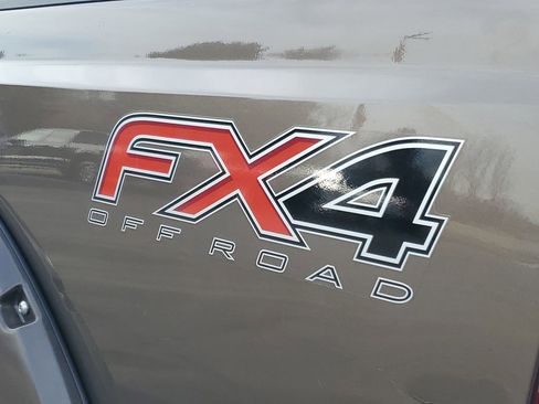 Used 2015 Ford F250 XLT w/ FX4 Off-Road Package image 33