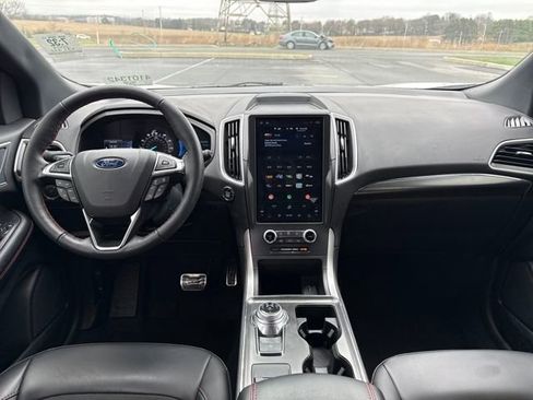 Used 2024 Ford Edge ST-Line image 18