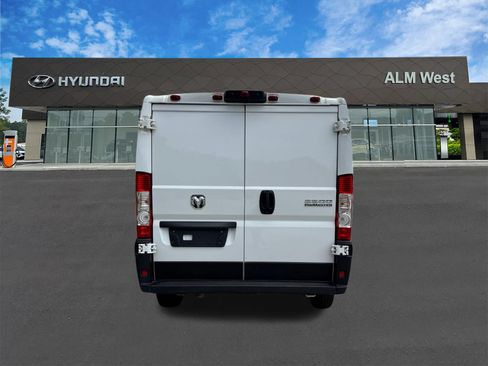Used 2025 RAM ProMaster 2500 w/ Convenience Group FWD image 6