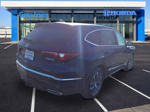 Used 2024 Acura MDX SH-AWD w/ Technology Package image 2
