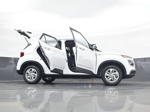 New 2026 Hyundai Venue SE FWD image 33
